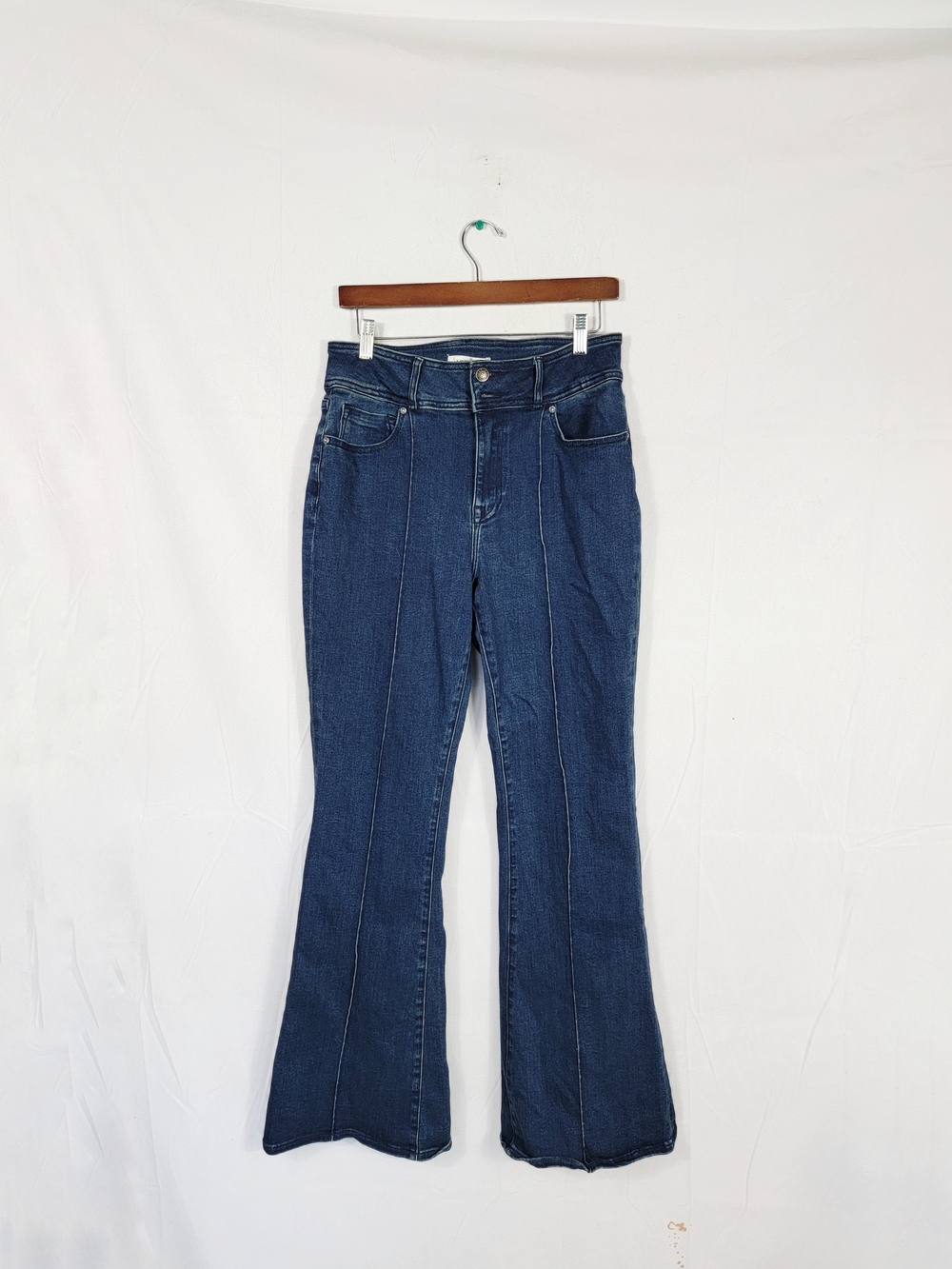 Women's Size 31 Vigoss Flared Jeans